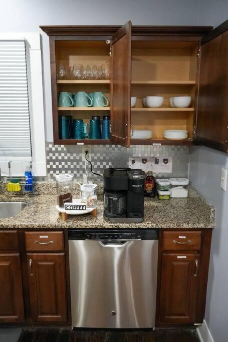 Villa Historic Coastal Haven- Pet Friendly Fast Wi-Fi Norfolk Exterior foto